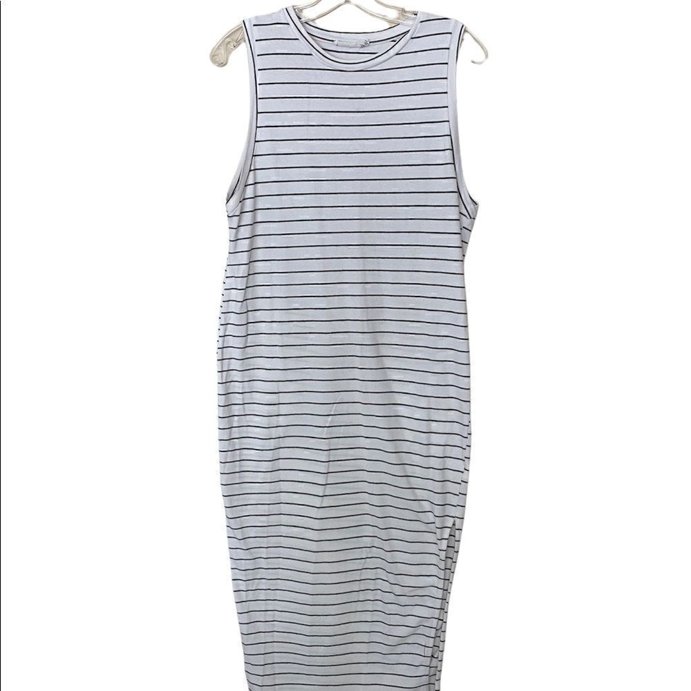 Lush Woman’s Scoop Neck Midi Dress